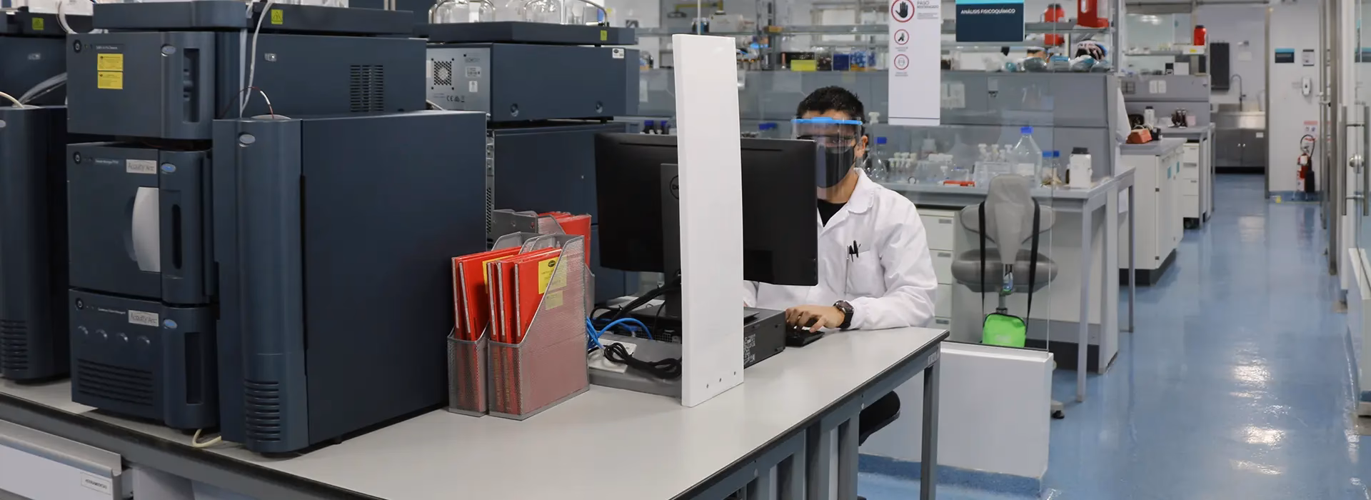 ¿Cuántos empleados tiene Abbott?