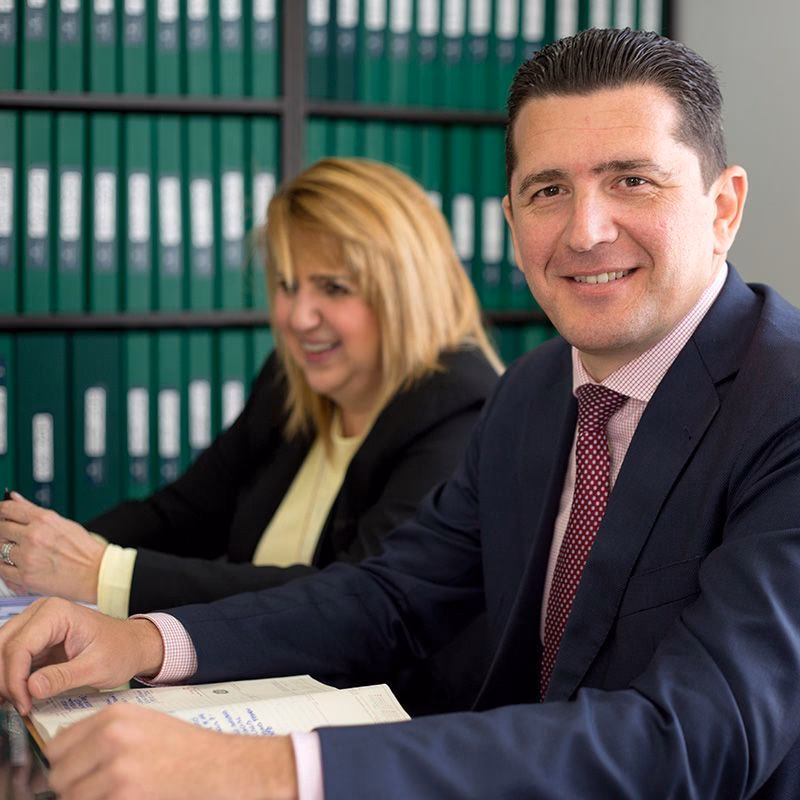 ¿Cuánto cobra un abogado en Córdoba?