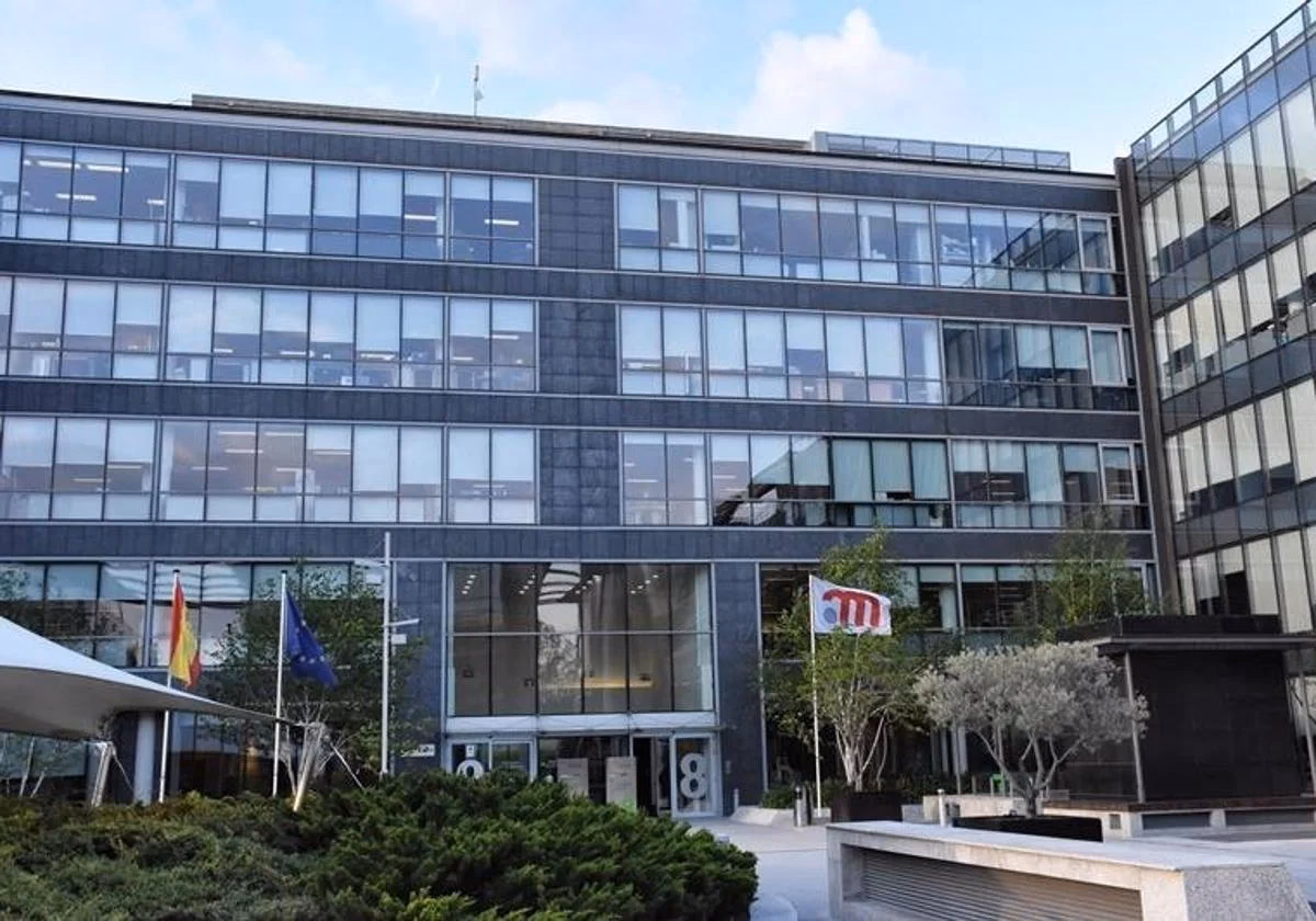 ¿Cómo contactar con la AEMPS?