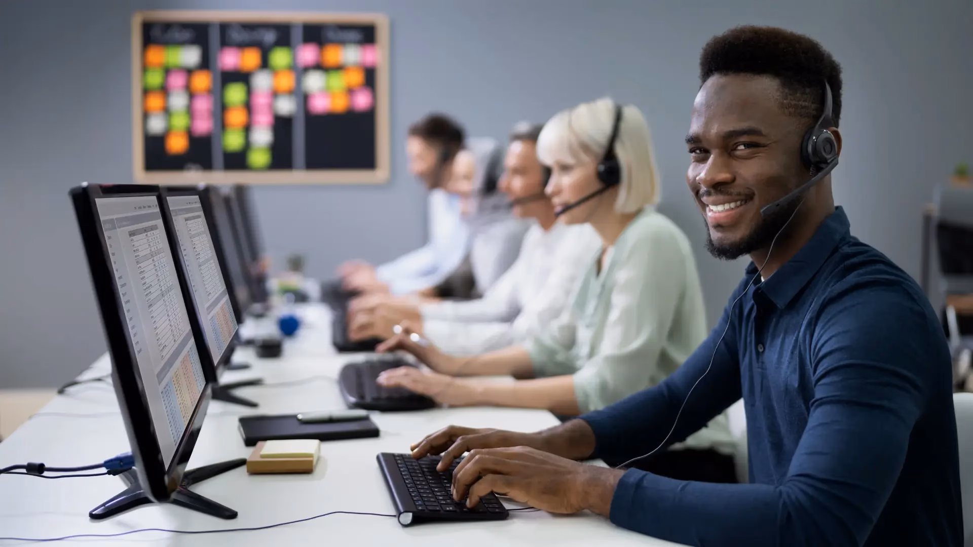 ¿Cuál es el salario mínimo de un agente de call center?