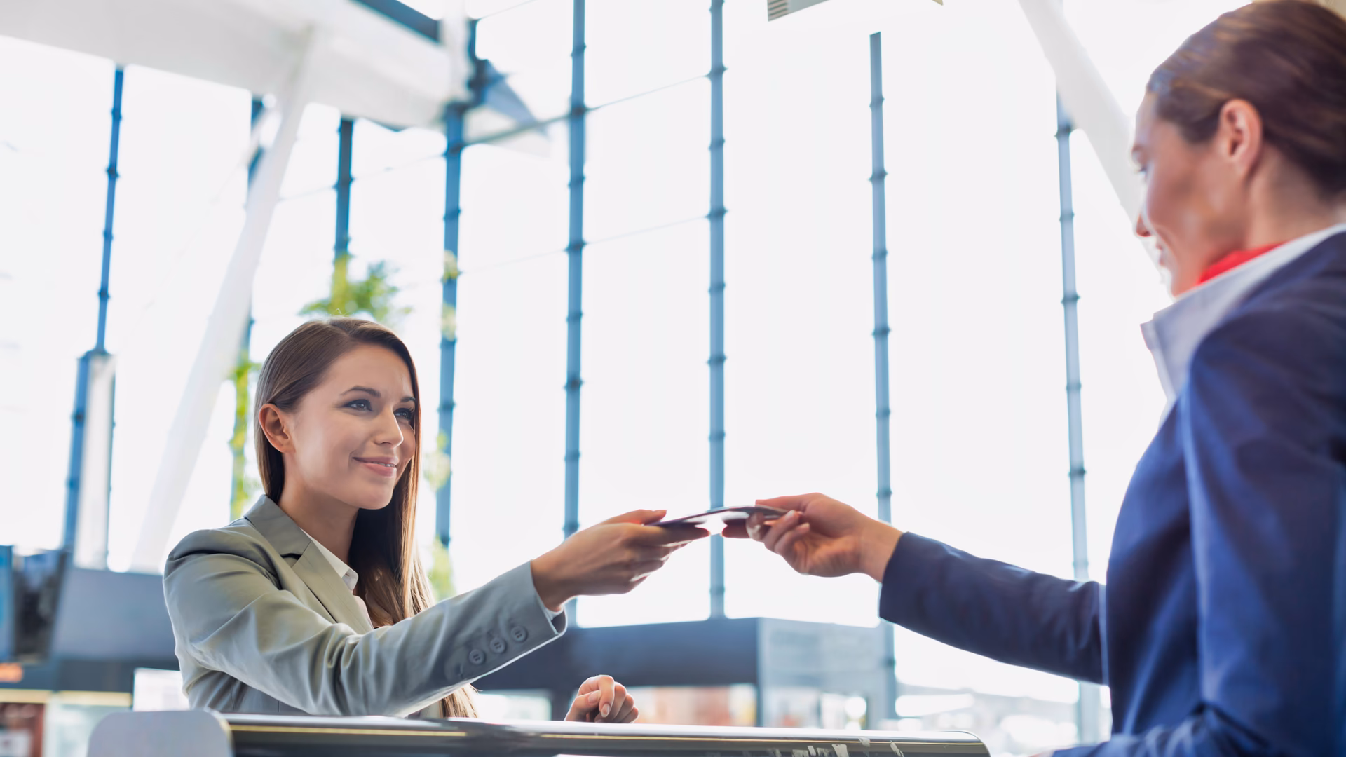 ¿Qué hay que estudiar para ser agente de servicio al Pasajero?