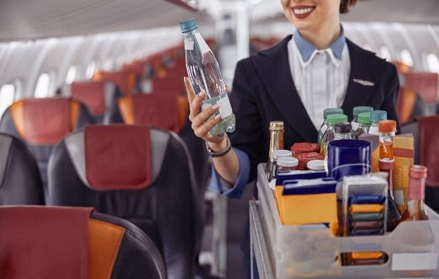 How much do Air Canada executive assistants make?