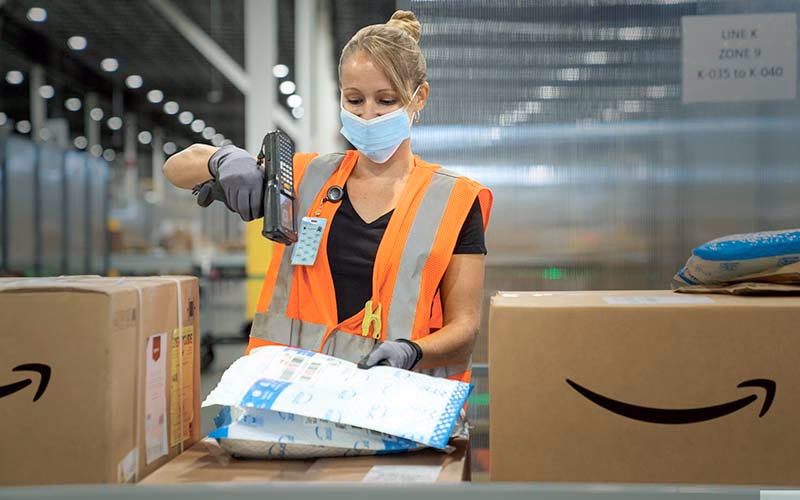 Does Amazon pay $20 an hour?