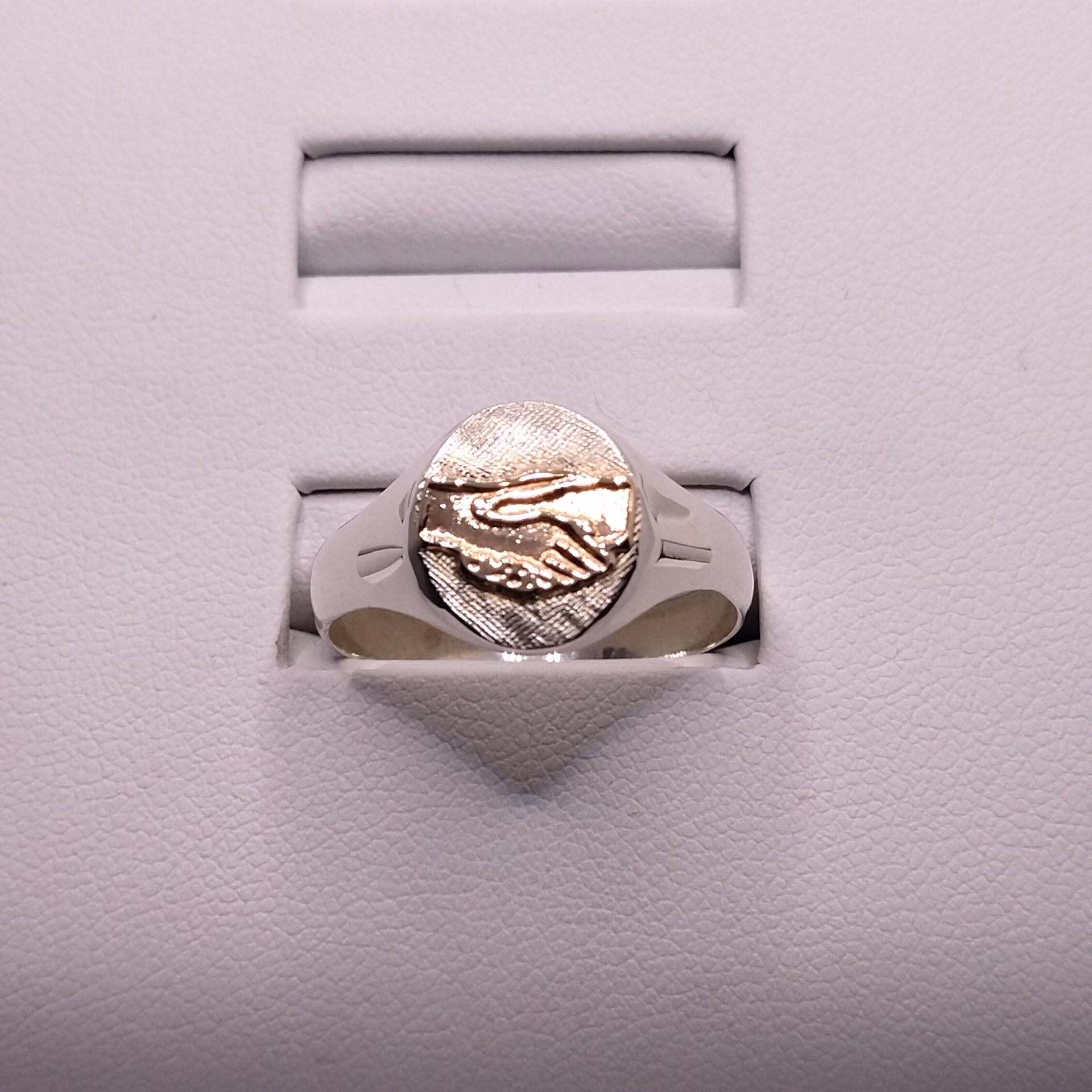 ¿Es recomendable usar anillos en el trabajo?