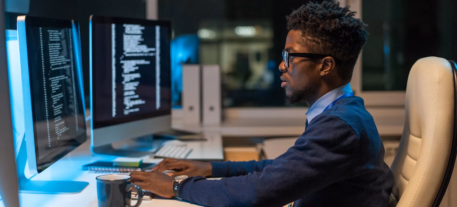 ¿Cuánto cobra un arquitecto de cloud?