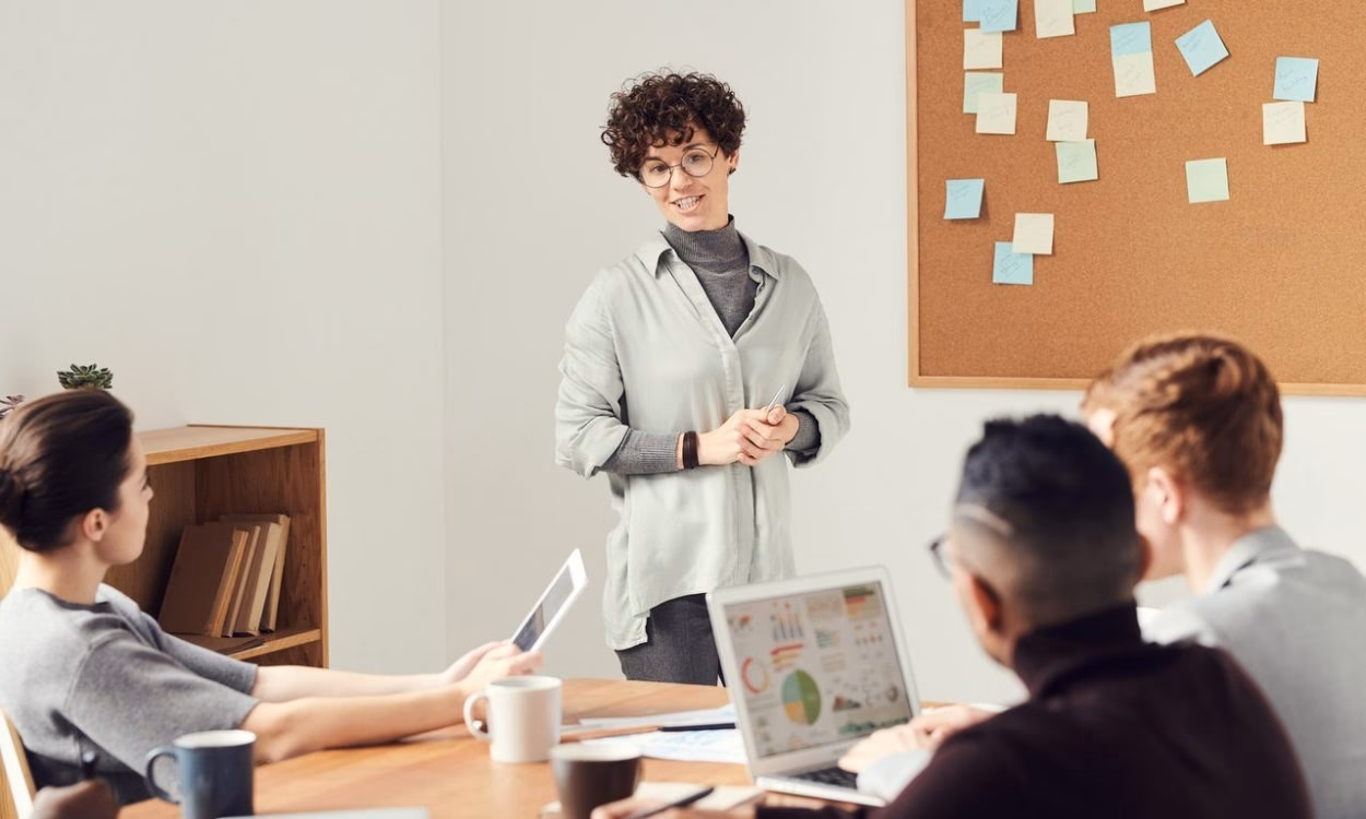 ¿Qué significa ser asertivo en el trabajo?