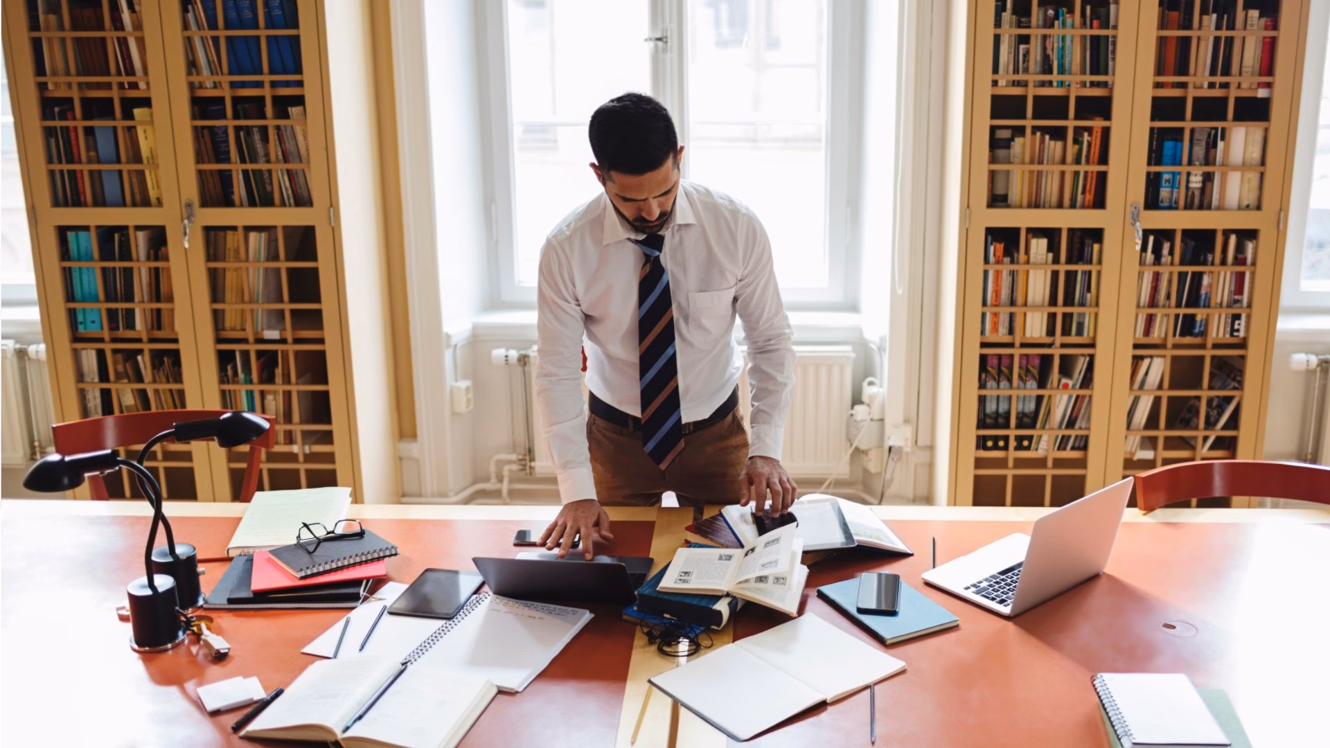 ¿Qué hace un asistente judicial?