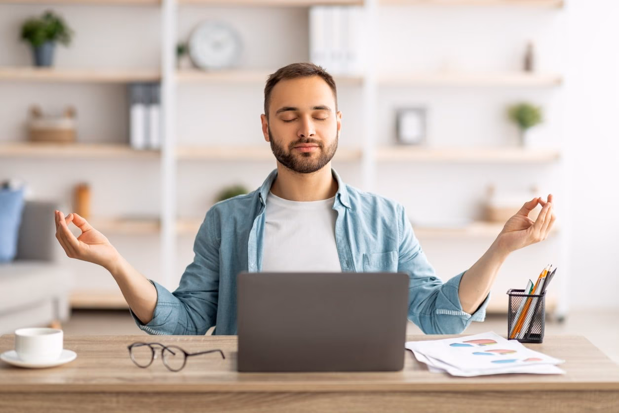 ¿Cómo controlar tus emociones en el trabajo?