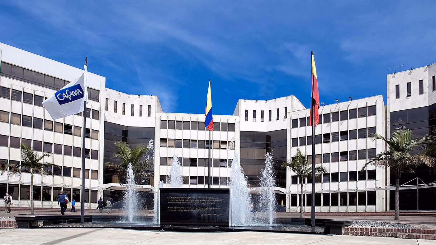 ¿Quiénes son los beneficiarios de la Caja de Compensación Cafam?