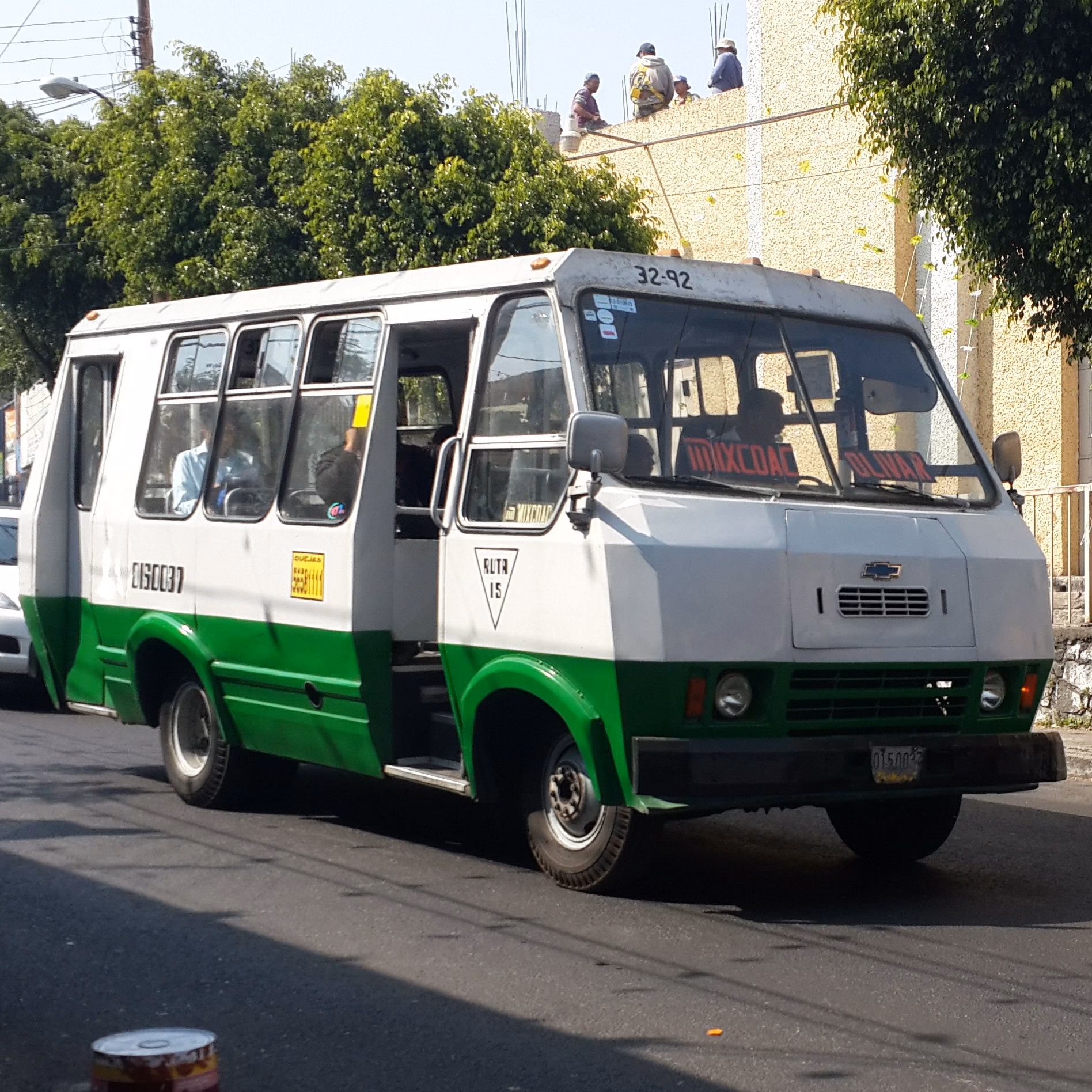 ¿Cuántas personas lleva una combi?