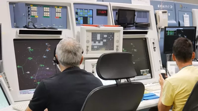 ¿Cuánto cuesta sacarse la licencia de controlador aéreo?