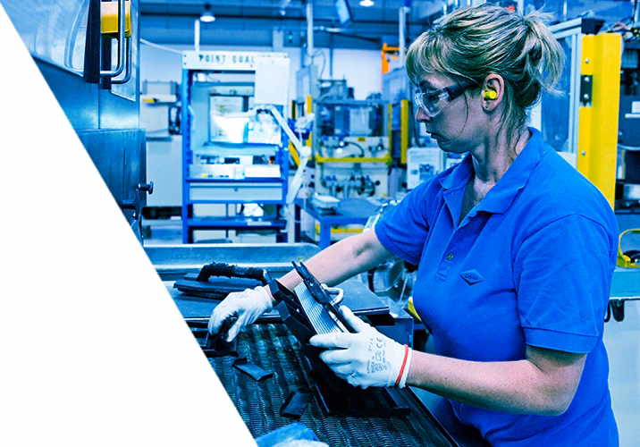 How much do Dana employees make?