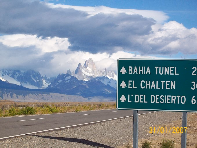 ¿Cuántos kilómetros separan a El Calafate de El Chaltén?