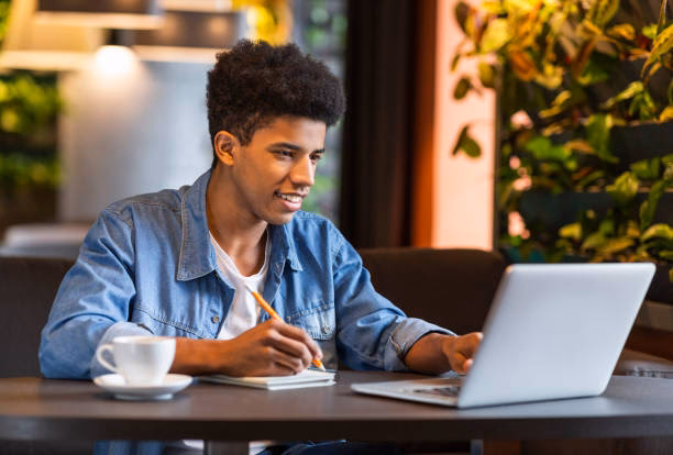 ¿Cuál es la importancia del primer empleo?