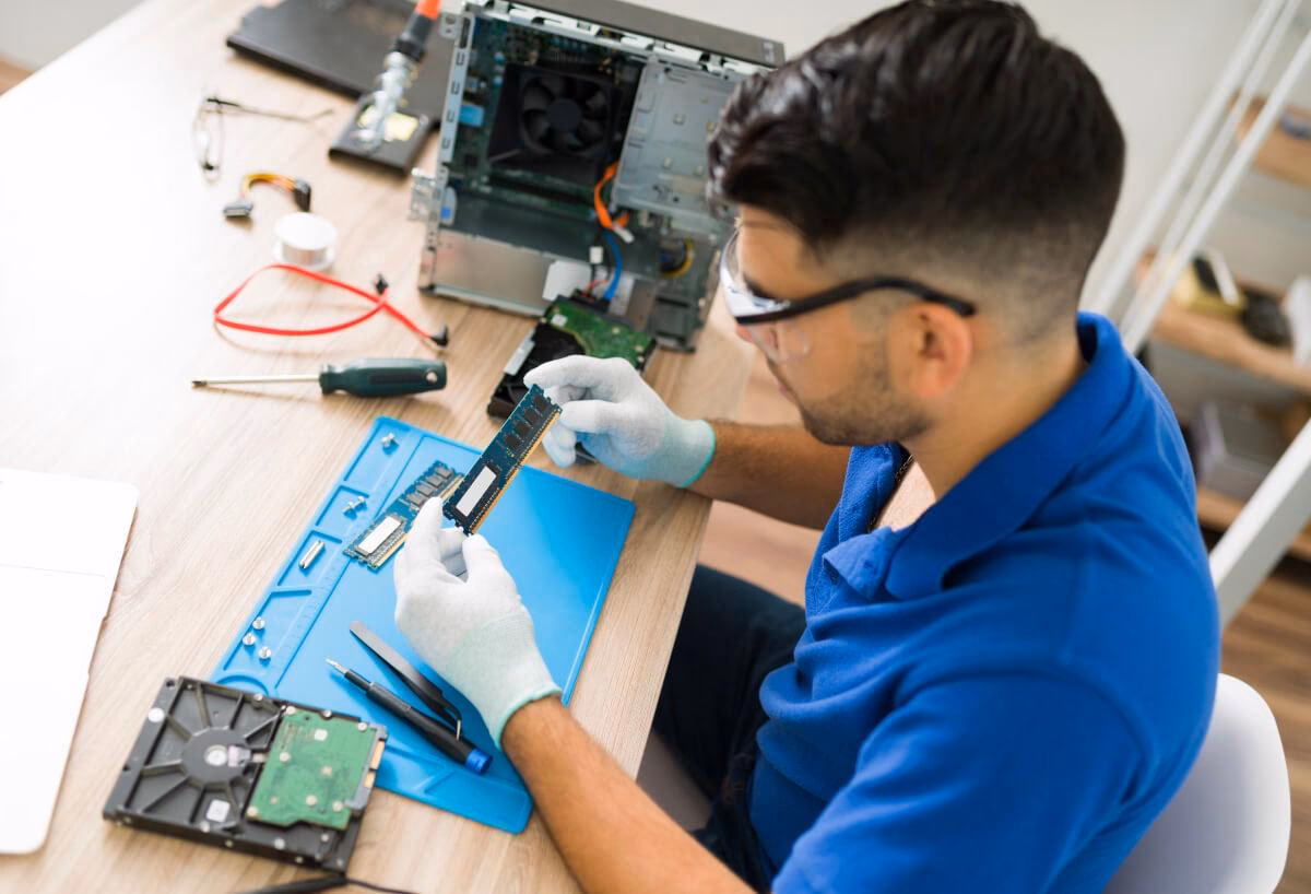 ¿Cuánto gana un montador de PC?