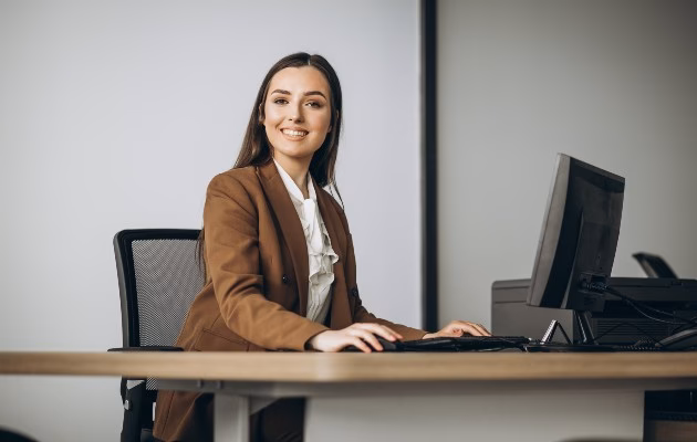 ¿Cuánto cobra un asesor personal?