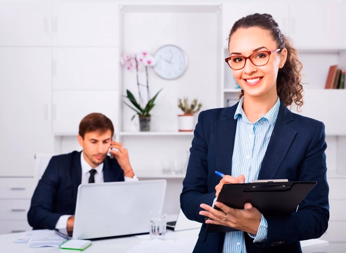 ¿Qué se necesita para ser asistente de dirección?