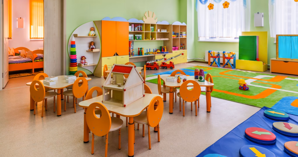 ¿Qué profesionales trabajan en un jardín infantil?