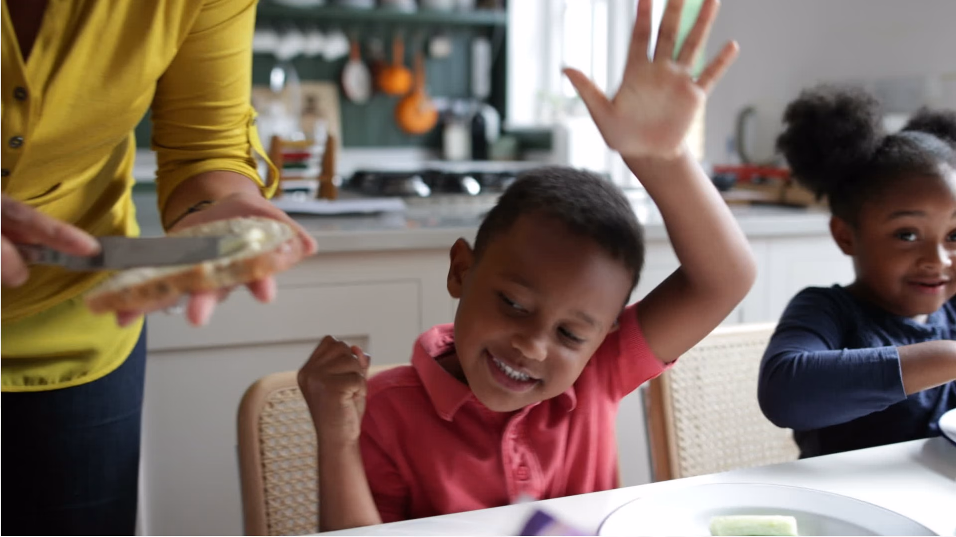 ¿Cuánto se cobra por hora por cuidar a un niño?