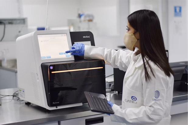 ¿Qué hace un experto en cultivos celulares?