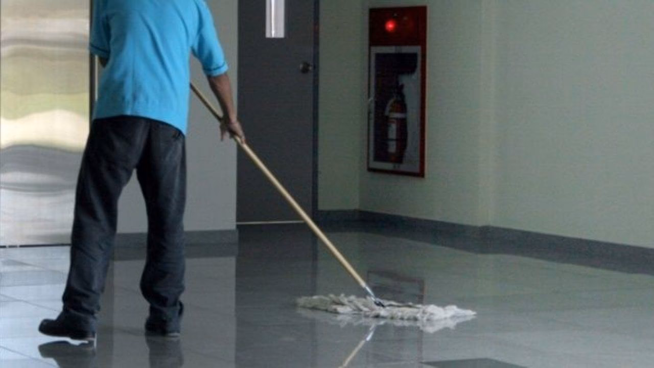 ¿Cuánto le pagan a un conserje?