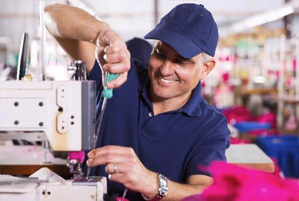 ¿Cuánto gana un mecánico de máquinas de coser?