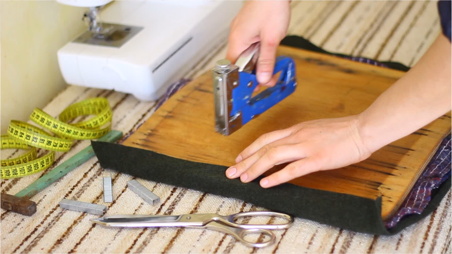 ¿Cuánto puedes ganar como tapicero?