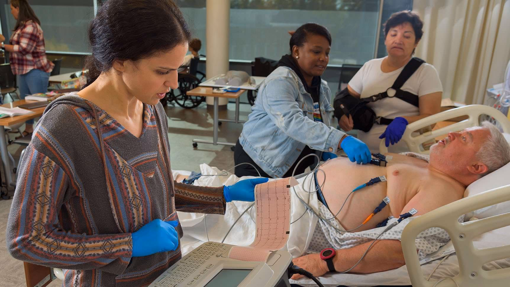¿Cuánto cobra un técnico de electrocardiograma?