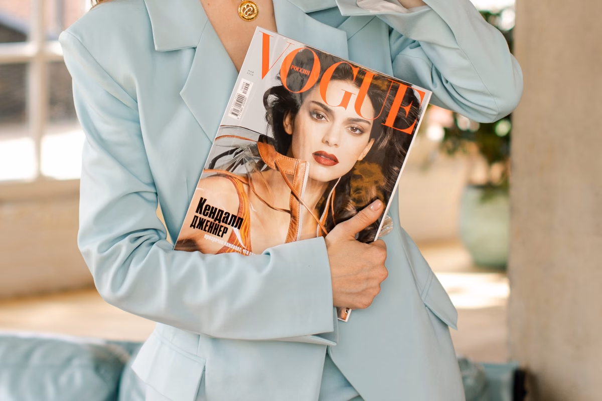 ¿Qué titulación se necesita para trabajar en una revista de moda?