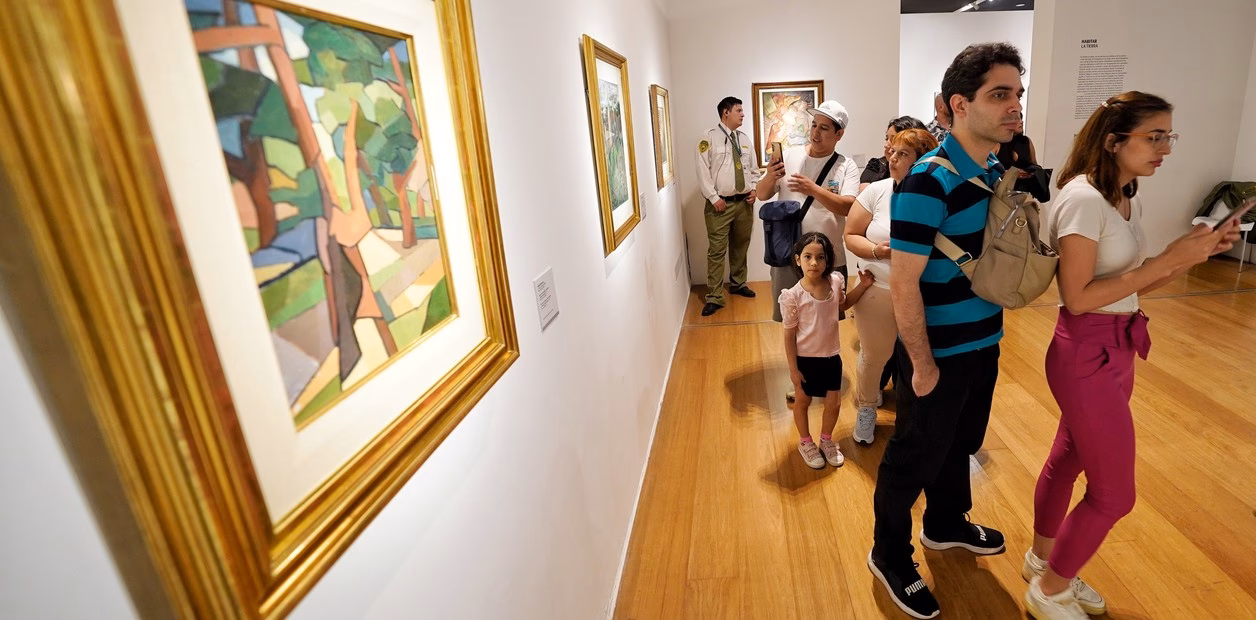 ¿Cómo conseguir trabajo en una galería de arte?