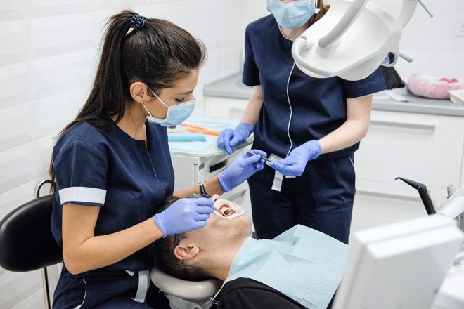 ¿Cuál es el salario de un higienista dental?