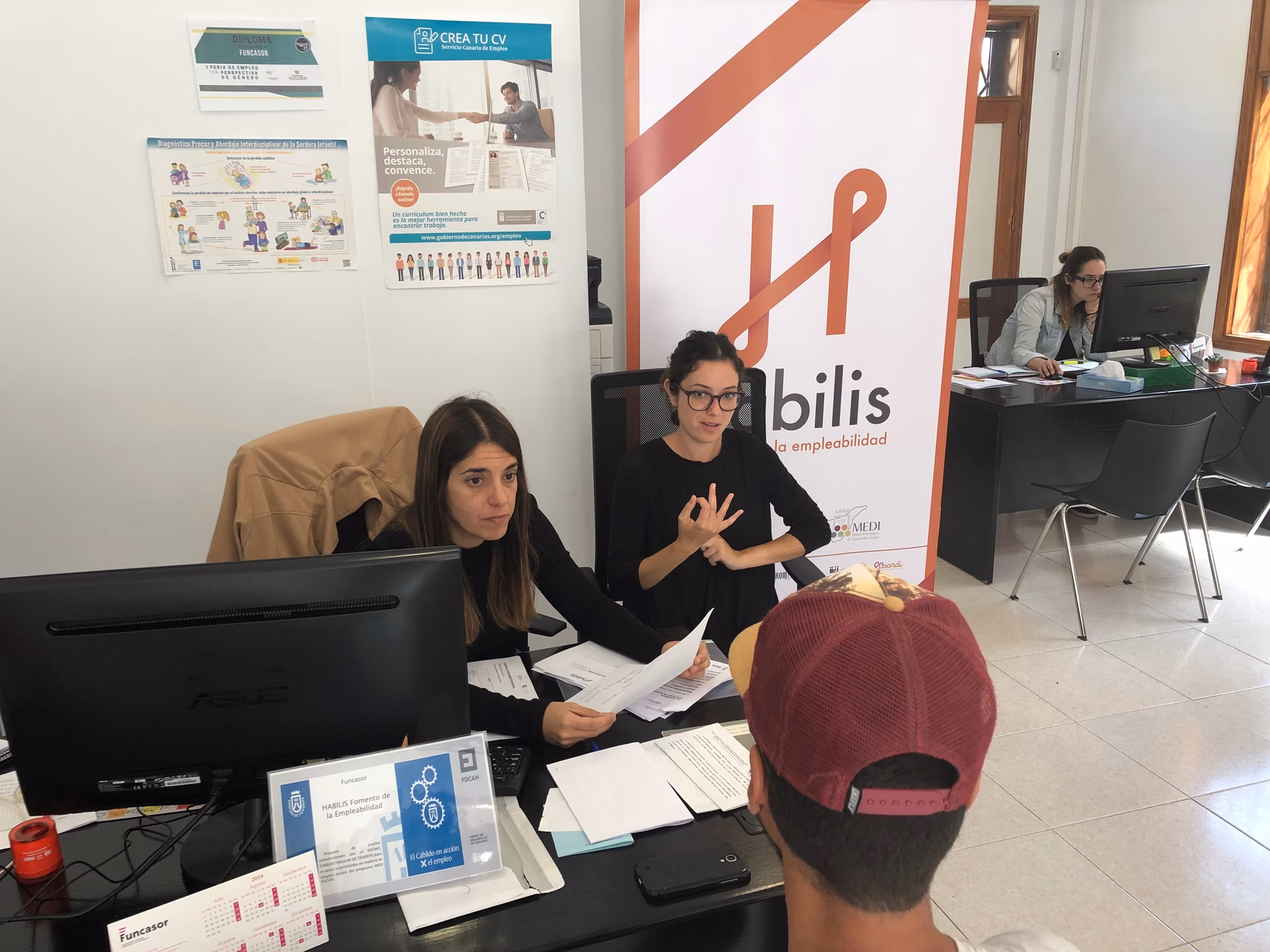 ¿Qué hace un integrador social?