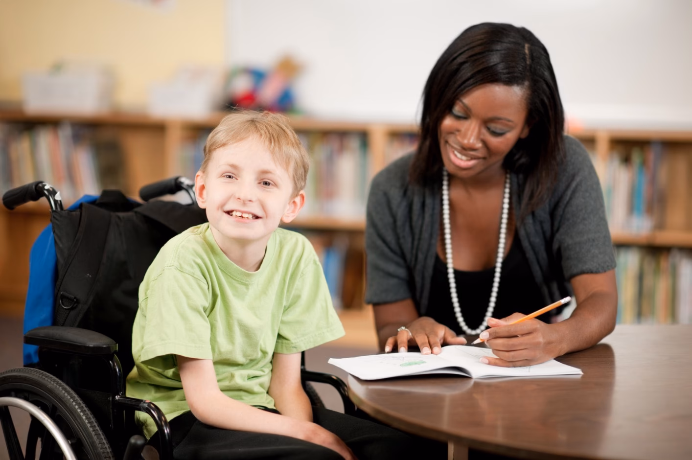 ¿Qué se necesita para ser cuidador de personas con discapacidad?