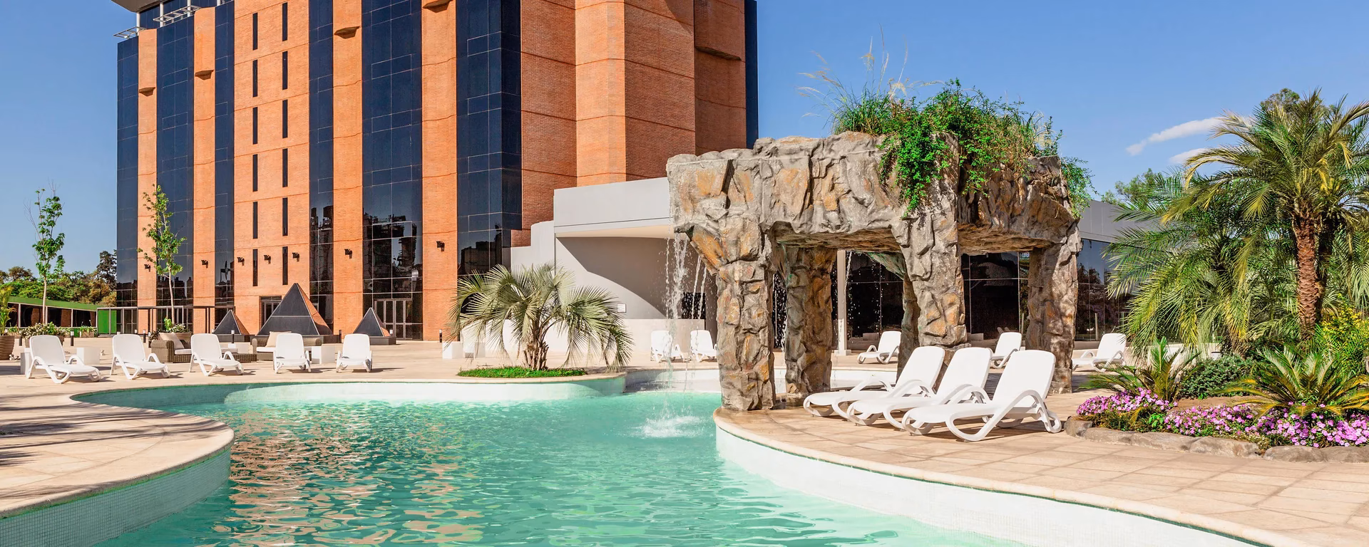 ¿Cuánto paga el Sheraton?