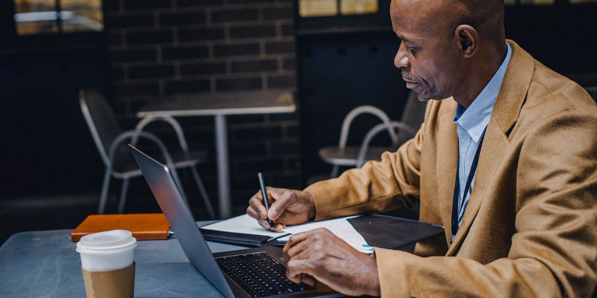 ¿Cuánto gana un tasador inmobiliario?