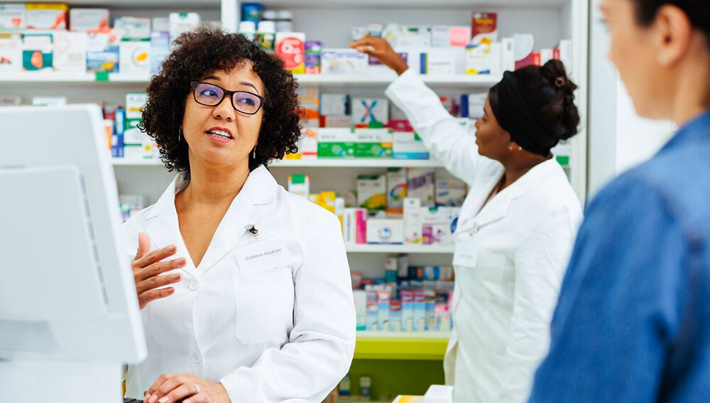 ¿Qué hay que estudiar para trabajar en farmacias?