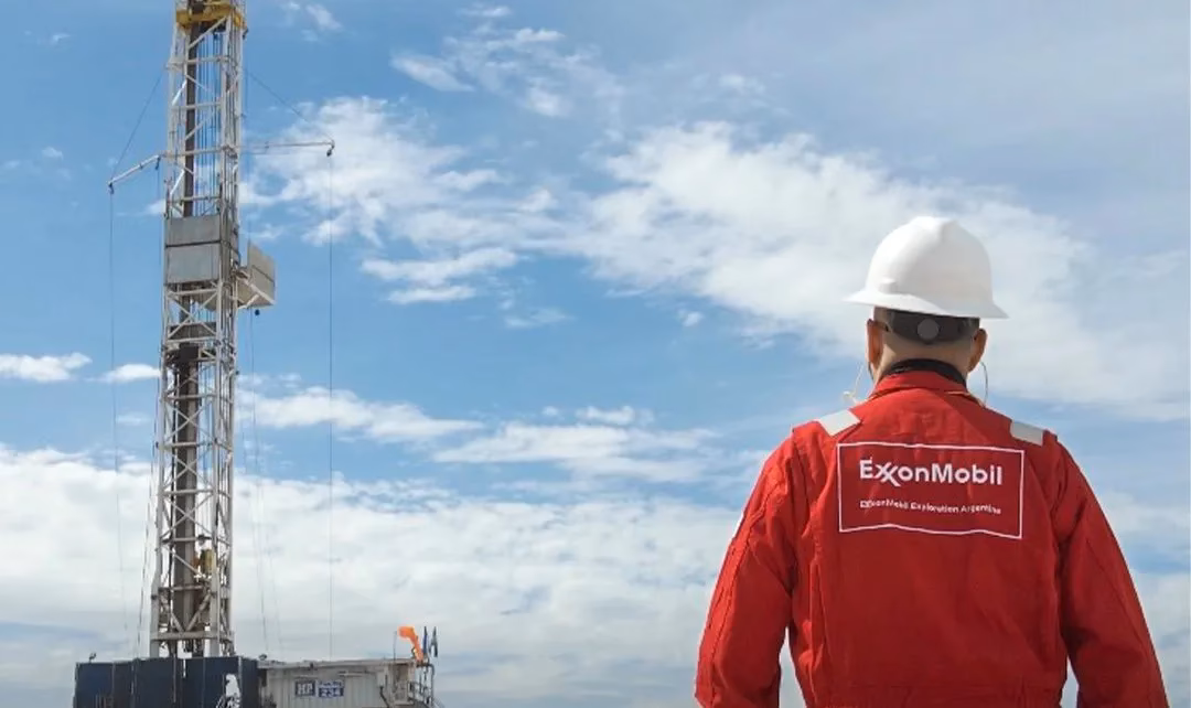 ¿Cuáles son los beneficios para los empleados de ExxonMobil?