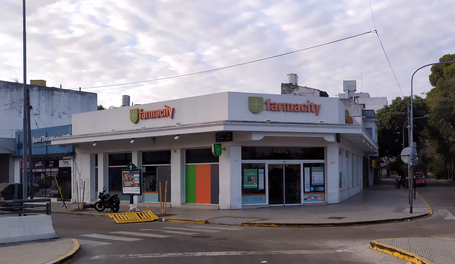 ¿Cómo contactarse con Farmacity?