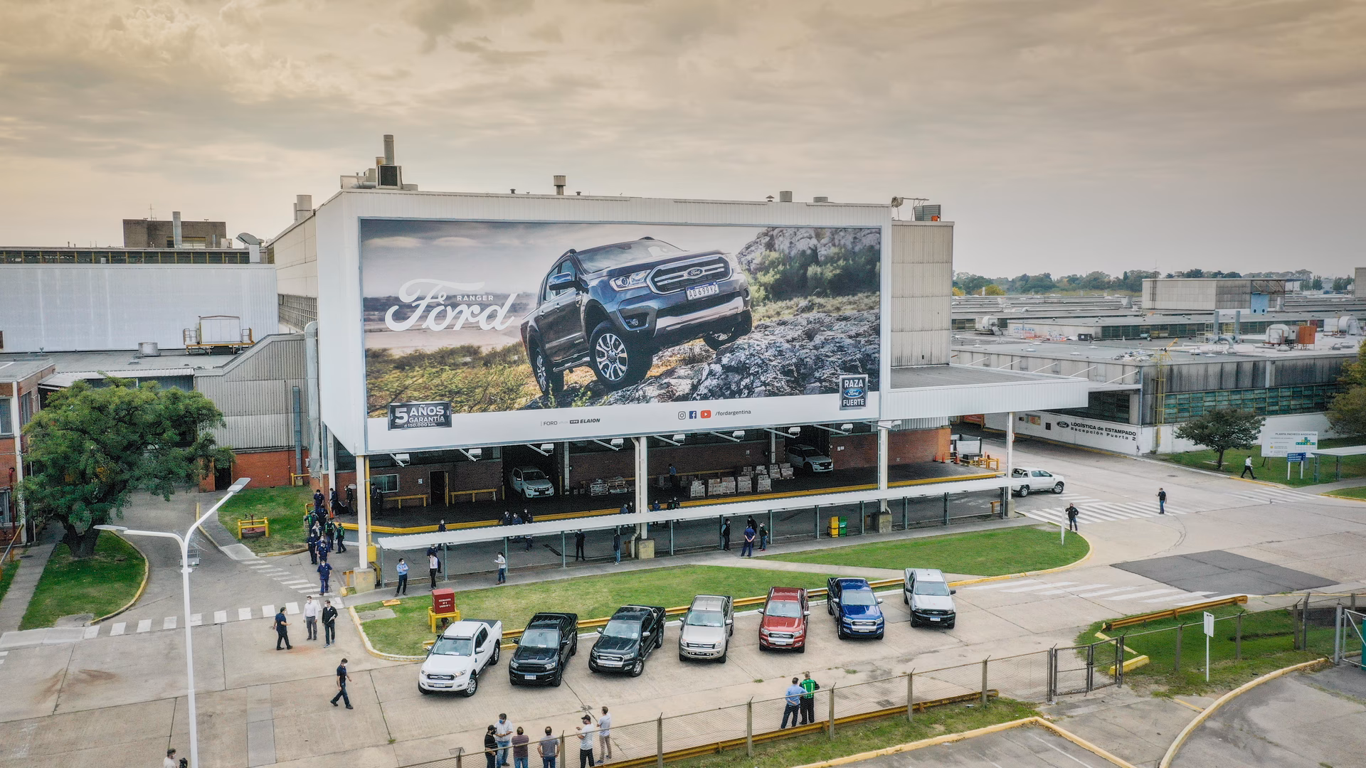 ¿Cuánto pagó Ford a sus trabajadores?