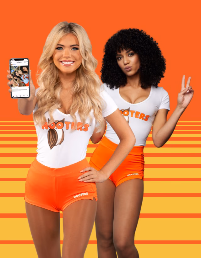 How much money does a Hooters girl make?