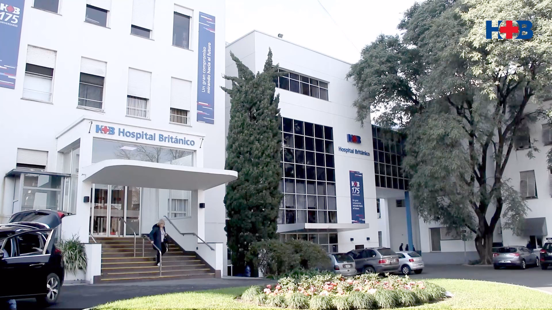 ¿Cuántos empleados tiene el Hospital Británico?