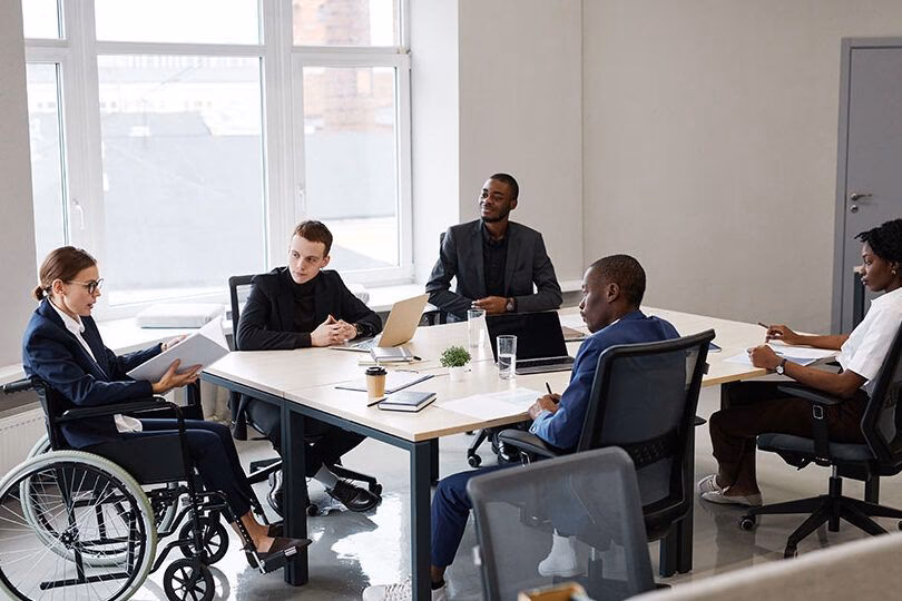 ¿Cómo se fomenta la inclusión laboral?