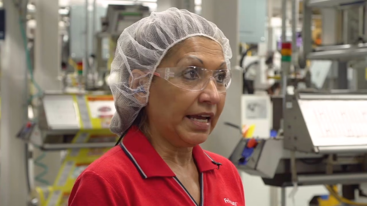 How many employees does Lay's have?