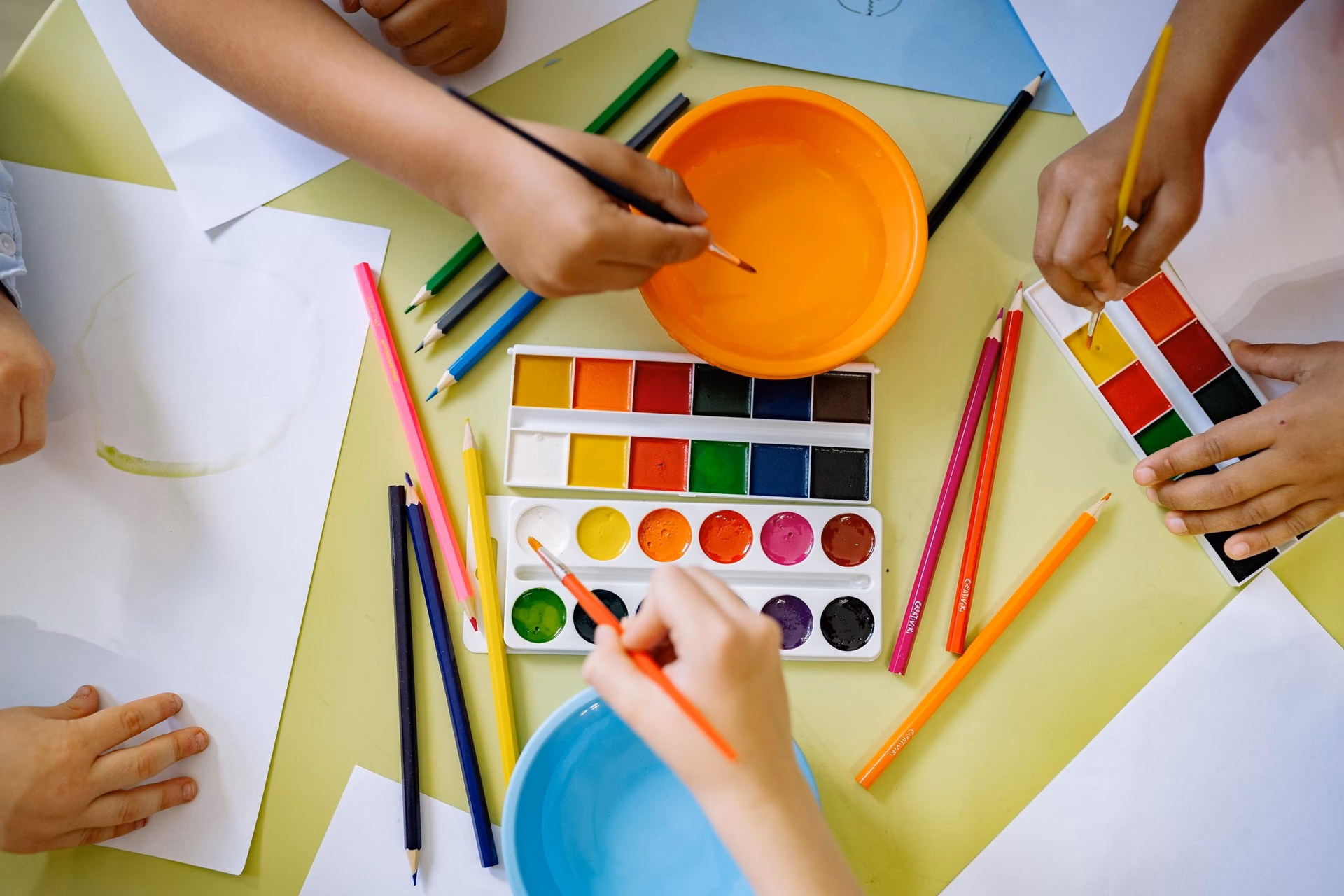 ¿Qué se necesita para ser profesor de artes visuales?