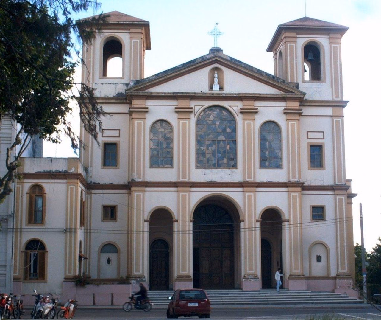 What is the largest urban center in Uruguay?