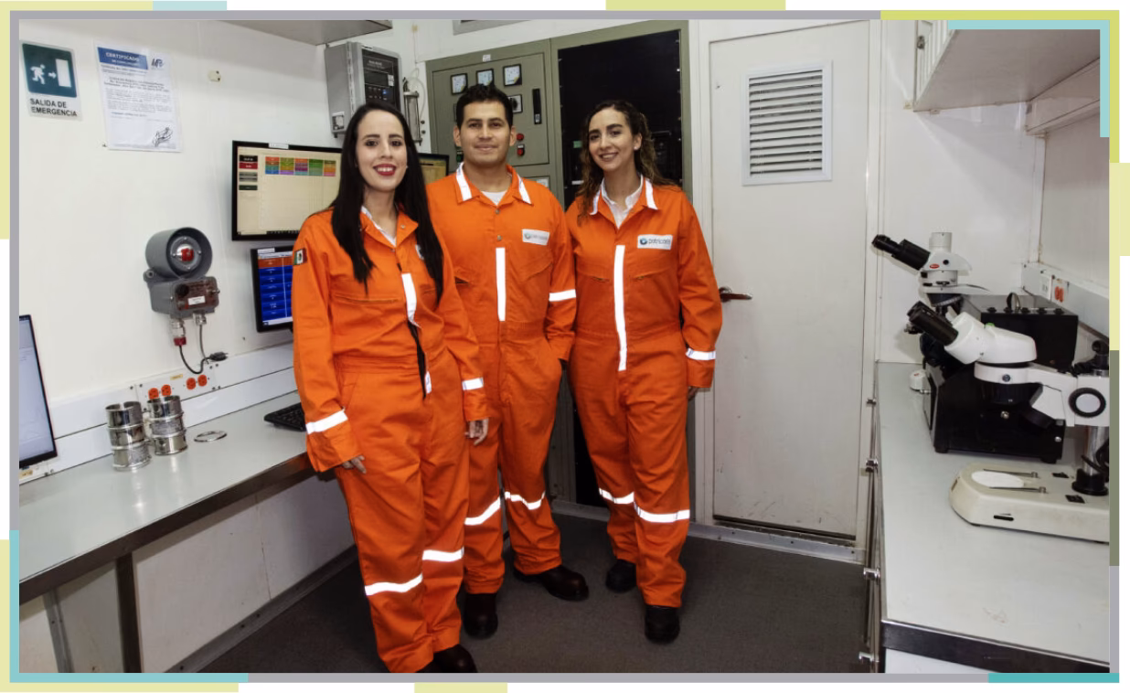 What is the difference between a mud engineer and a mud logger?