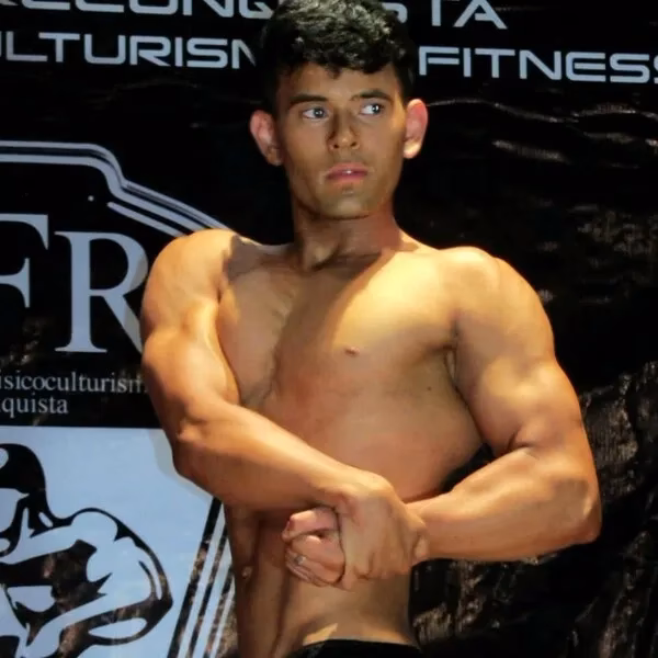 What is the difference between a personal trainer and a personal coach?