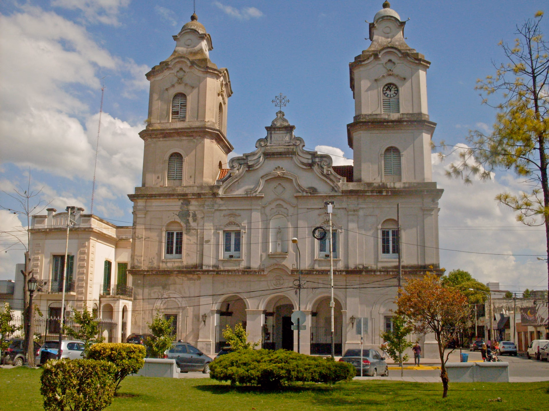 Which country is Pilar in?