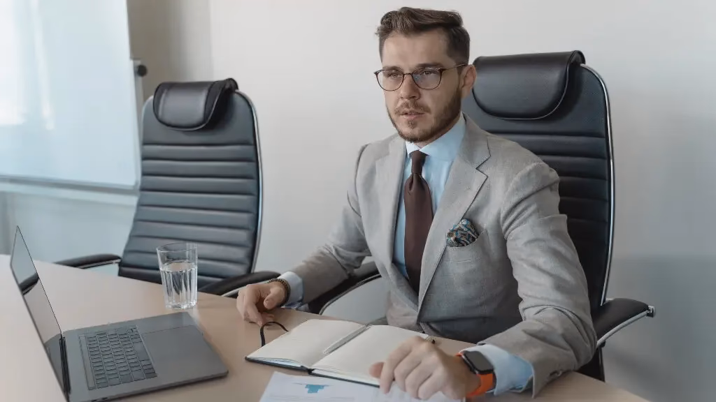 ¿Cuál es el trabajo de un relacionista público?