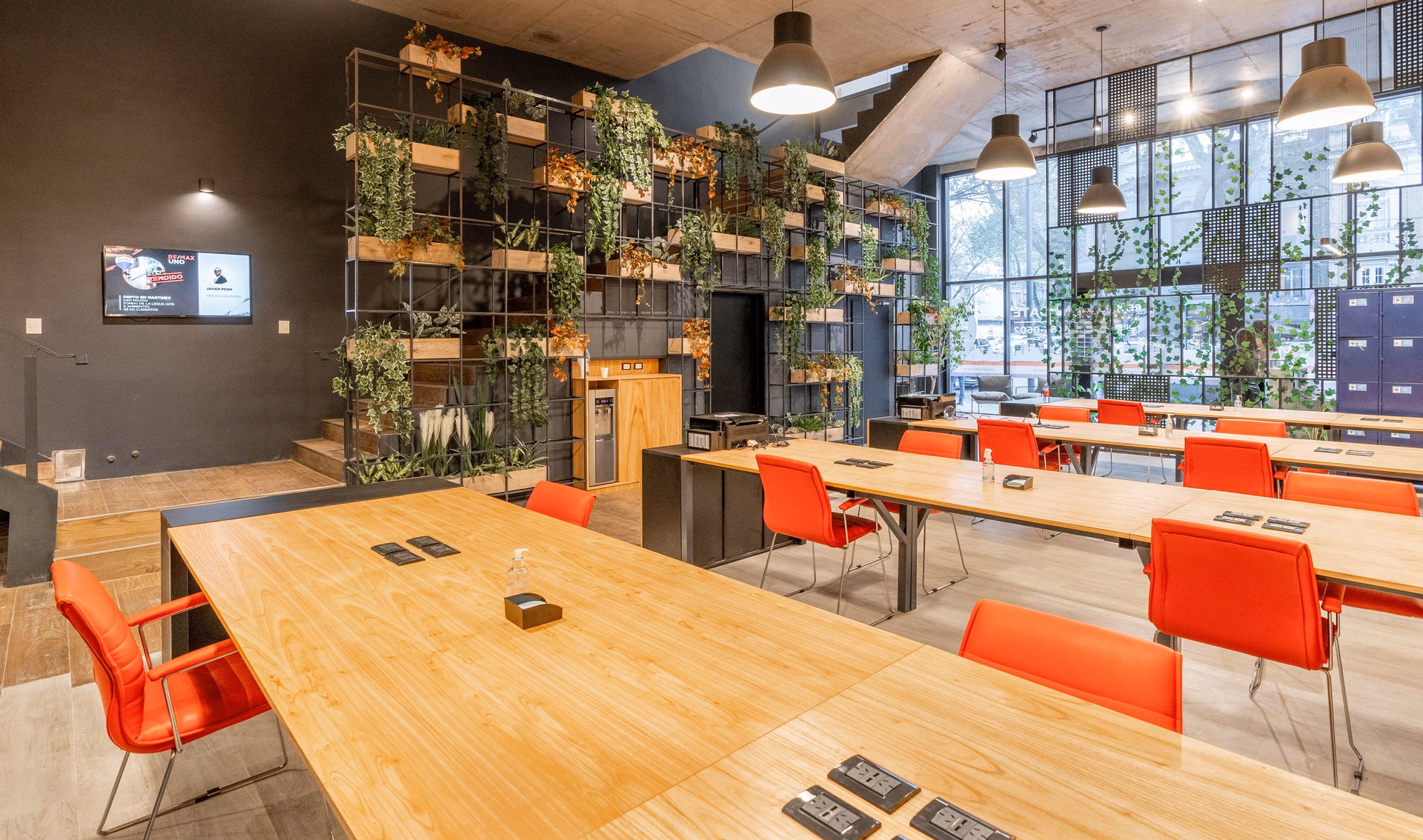 ¿Quién es la competencia de REMAX?